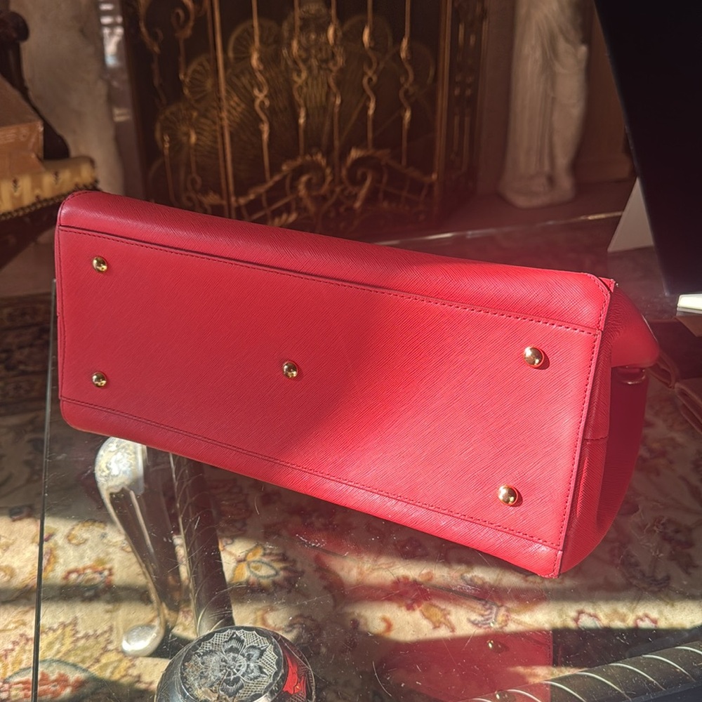 MCM crossbody Satchel - Picture 6 of 14